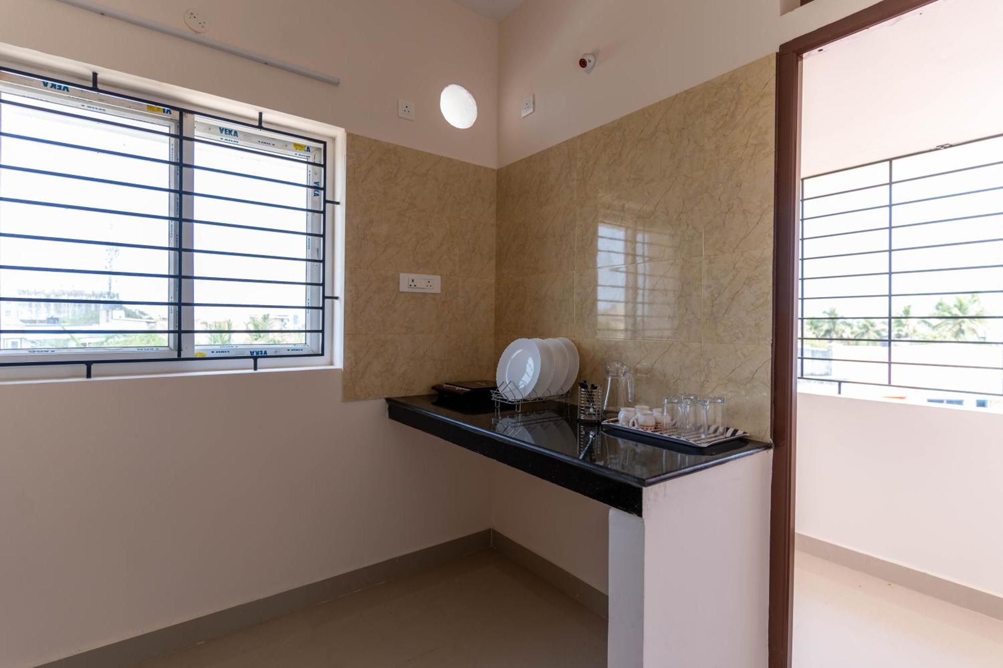 Aishwaryam Service Apartment Madras Buitenkant foto