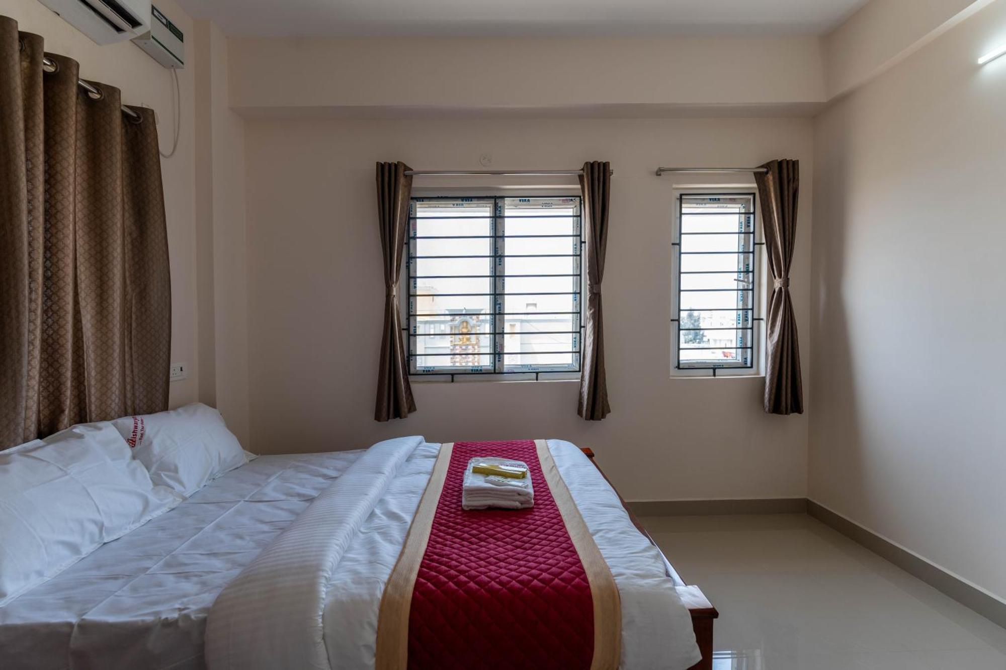 Aishwaryam Service Apartment Madras Buitenkant foto