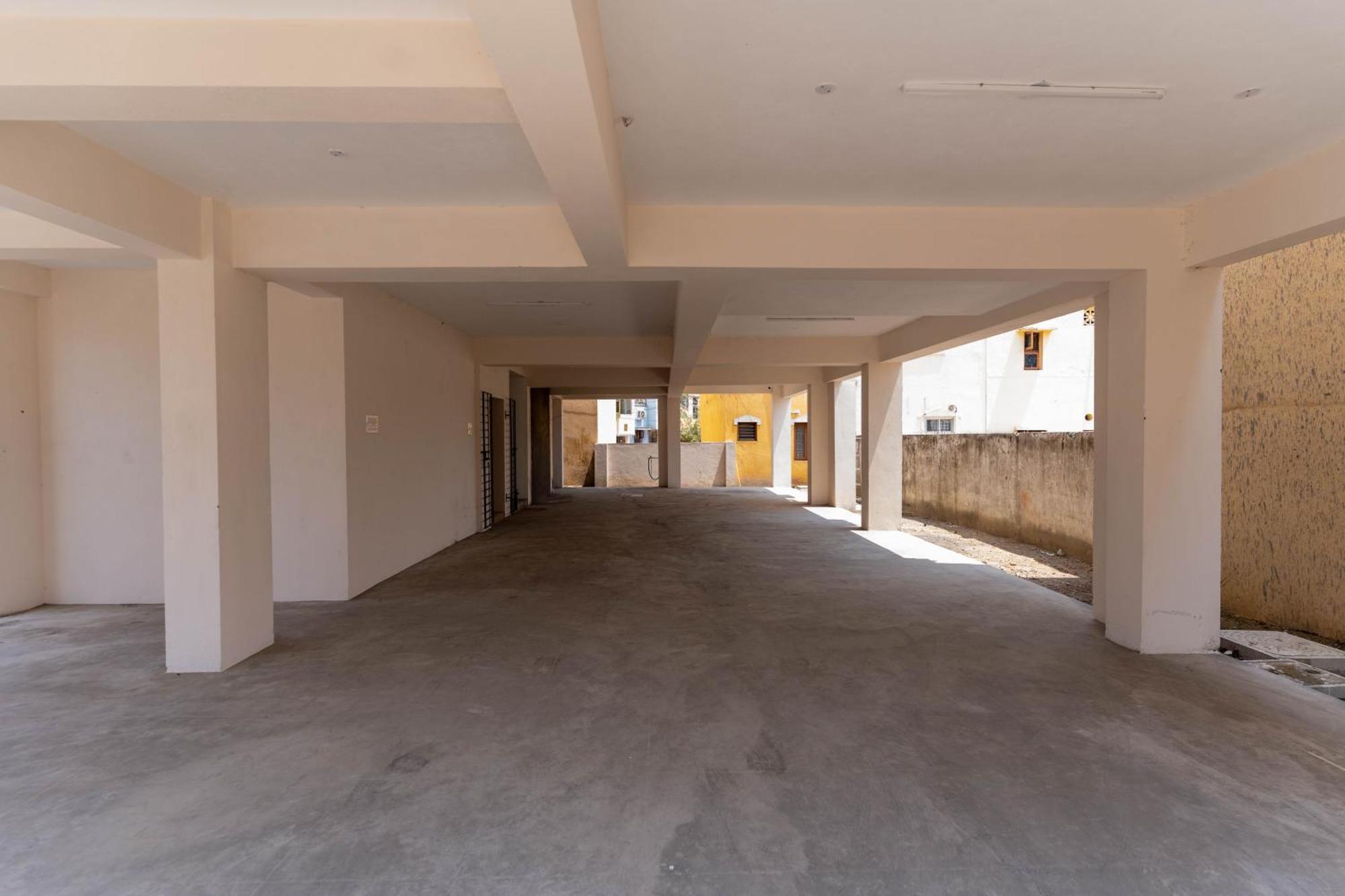 Aishwaryam Service Apartment Madras Buitenkant foto