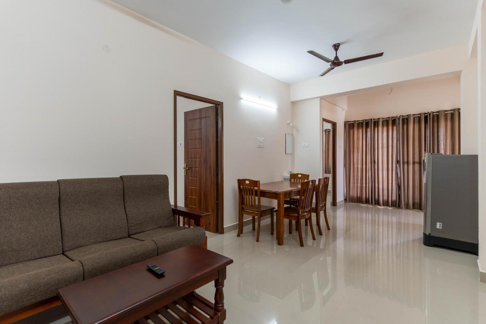 Aishwaryam Service Apartment Madras Buitenkant foto