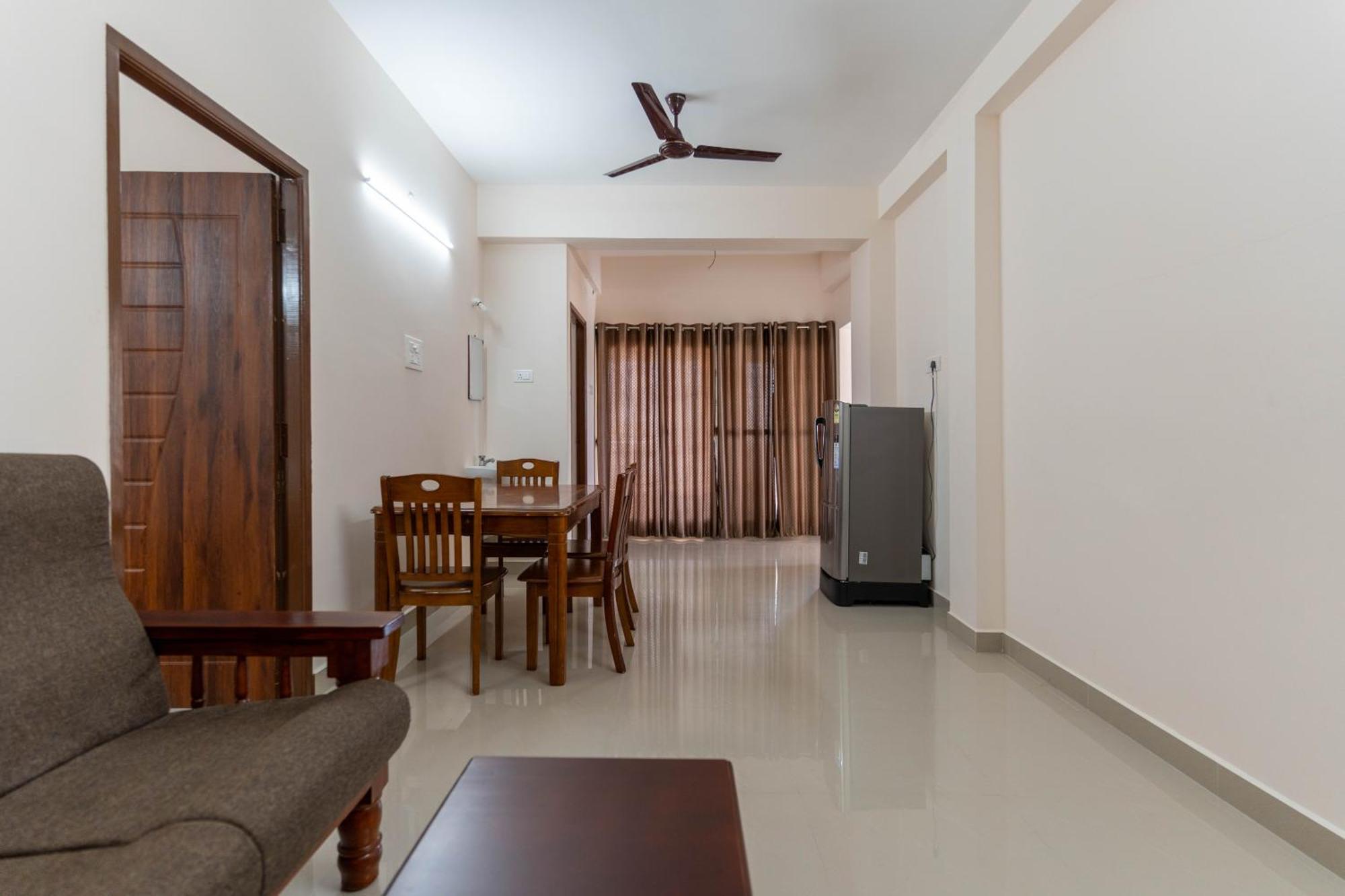 Aishwaryam Service Apartment Madras Buitenkant foto