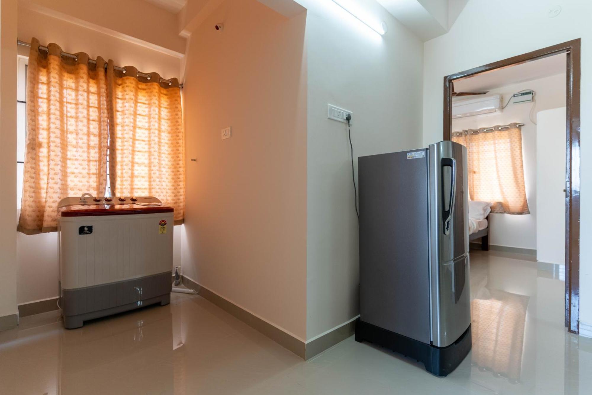 Aishwaryam Service Apartment Madras Buitenkant foto