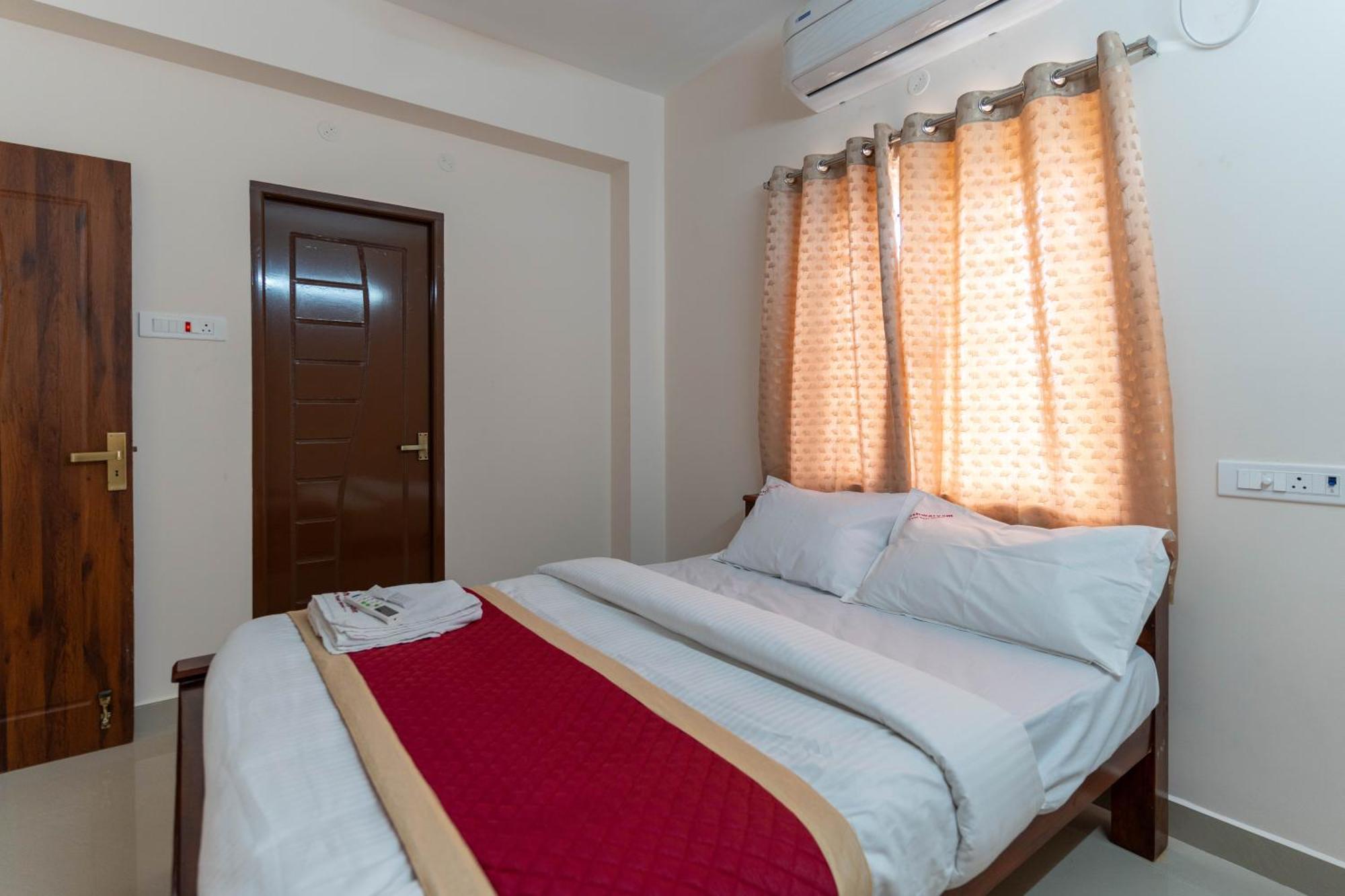 Aishwaryam Service Apartment Madras Buitenkant foto